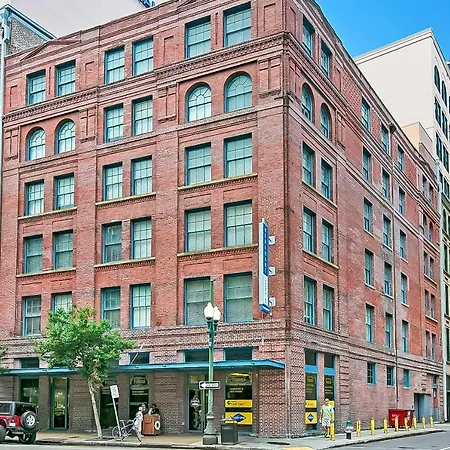 Spacious Condos Close To Art & Culture Nola